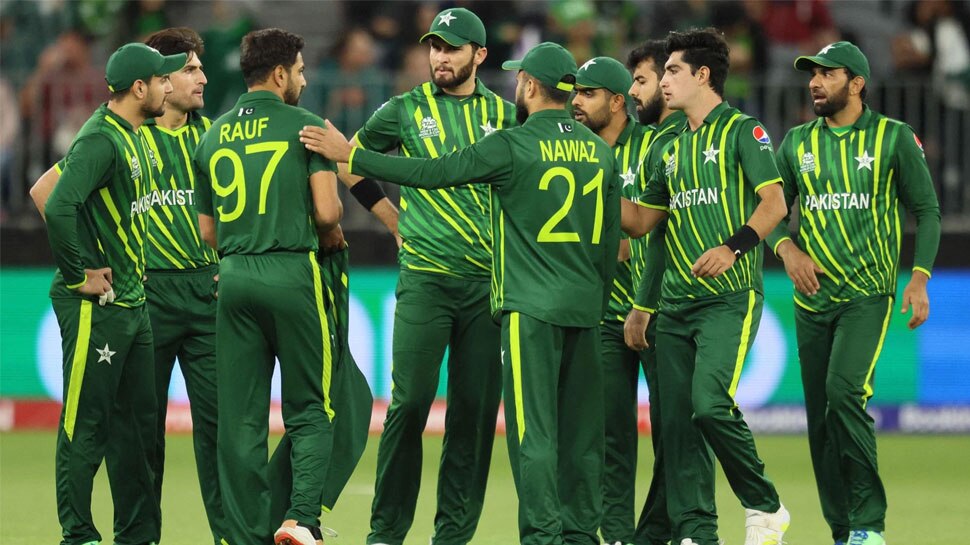 Pakistan Cricket Team: इस प्लेयर को पाकिस्तानी टीम में नहीं मिली जगह, अब इस टीम से खेलने का किया फैसला