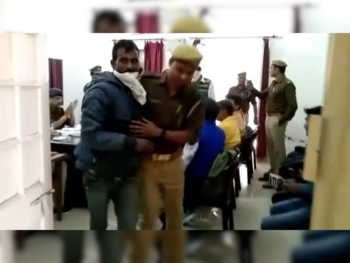 Basti : यूपी के बस्ती जिले की पुलिस के गिरफ्त में आरोपी