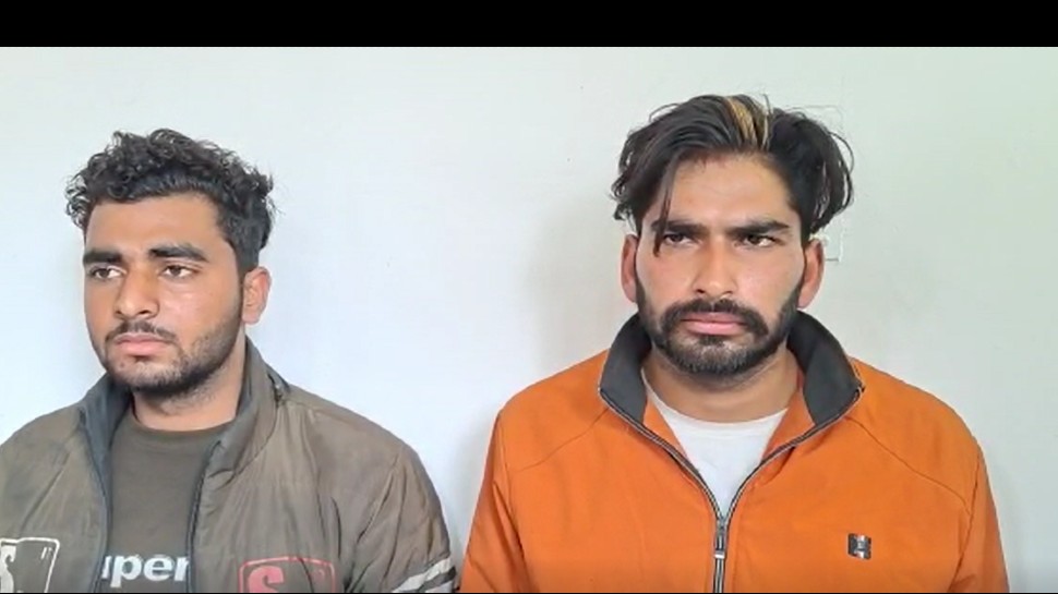 बिजनौर कॉलेज में बेइज्जती के बदले हत्या, शामिक की जान लेने वाले दो आरोपियों पर 25-25 हजार का इनाम बिजनौर कॉलेज में बेइज्जती के बदले हत्या, शामिक की जान लेने वाले दो आरोपियों पर 25-25 हजार का इनाम