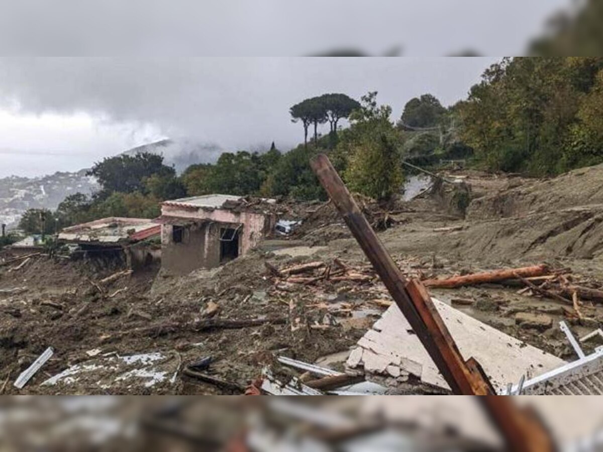 इटली के द्वीप में भारी भूस्खलन से कई घर मलबे में दबे, एक दर्जन लोग लापता 