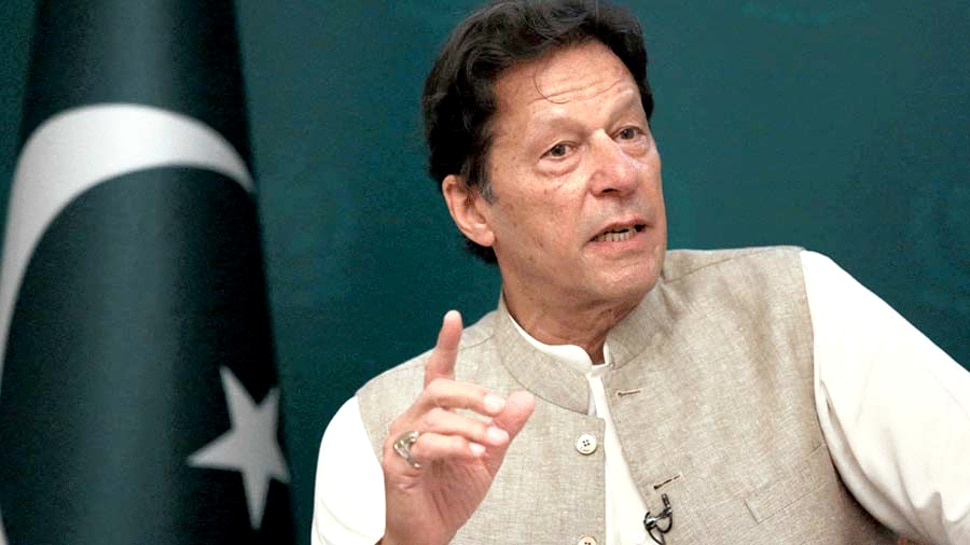 Imran Khan: इमरान खान का निजाम से बाहर निकलने का ऐलान, पार्टी के सभी मुख्यमंत्री देंगे इस्तीफा