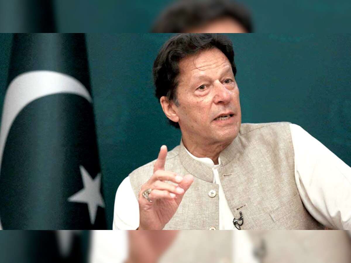 Imran Khan: इमरान खान का निजाम से बाहर निकलने का ऐलान, पार्टी के सभी मुख्यमंत्री देंगे इस्तीफा