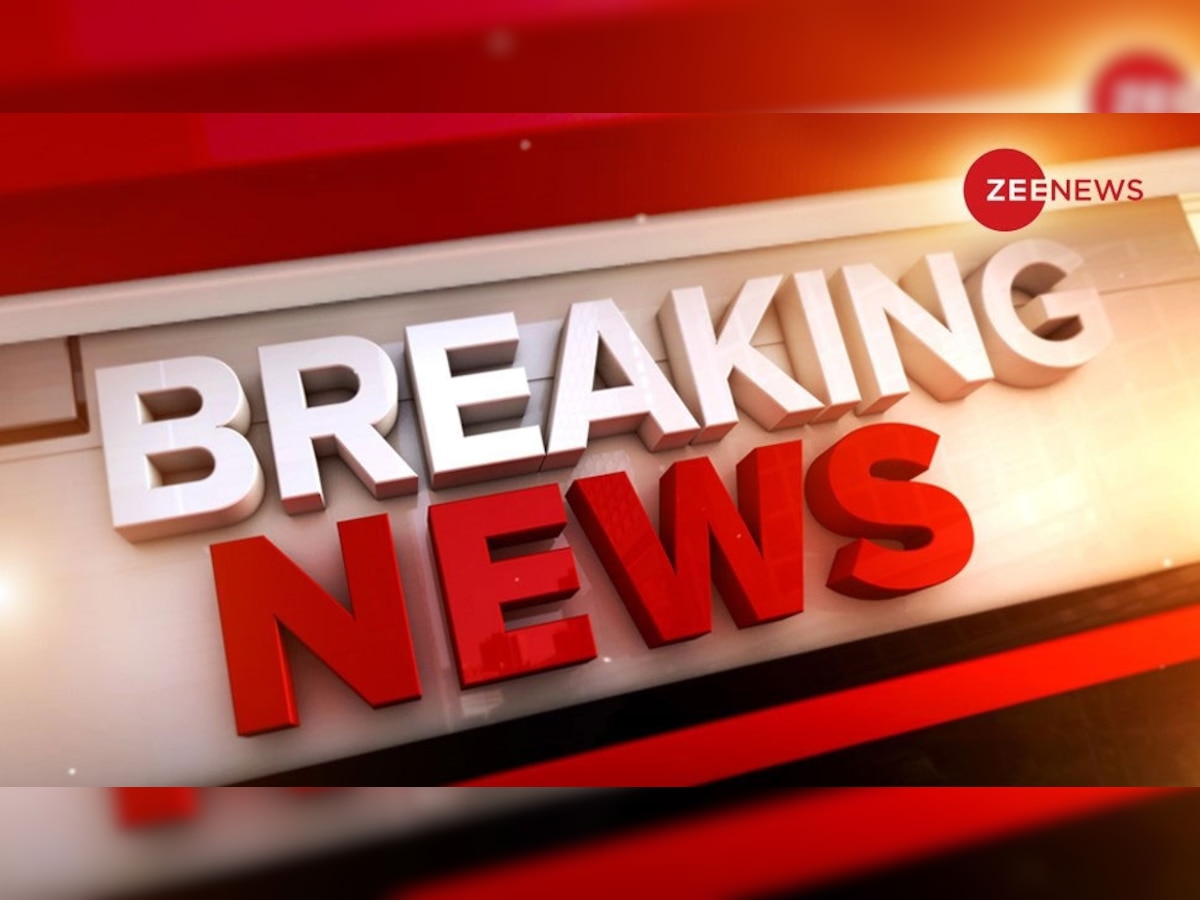 Live Breaking News: ग्रेटर नोएडा में पेड़ से टकराई तेज रफ्तार स्कॉर्पियो, काटकर अंदर फंसे लोगों को निकाला
