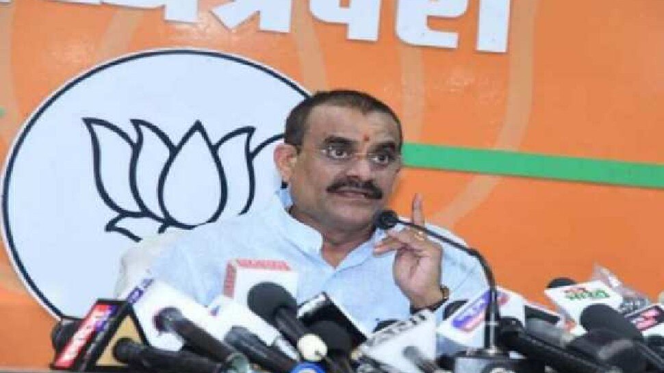 MP Politics: मध्य प्रदेश में काटे जा सकते हैं कई विधायकों के टिकट, भाजपा अध्यक्ष ने कही बड़ी बात