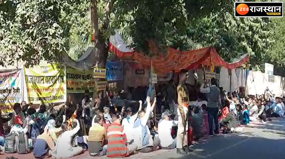 अजमेर: अनशन पर बैठे पटवारी की तबीयत बिगड़ी, राजस्थान पटवार संघ 7 सूत्री मांगों को लेकर लामबंद