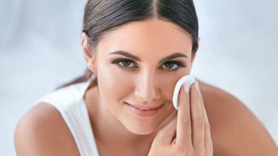 Skin Care Tips: शादी में चेहरे पर ग्लो लाने के लिए अपनाएं ये तरीके, फेस बनेगा खूबसूरत