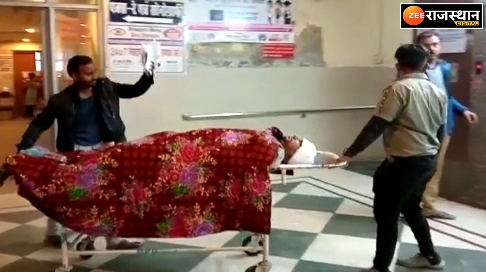 Jhalawar News: तेज रफ्तार कार गड्ढे में गिरी, हादसे में एक की मौत एक घायल