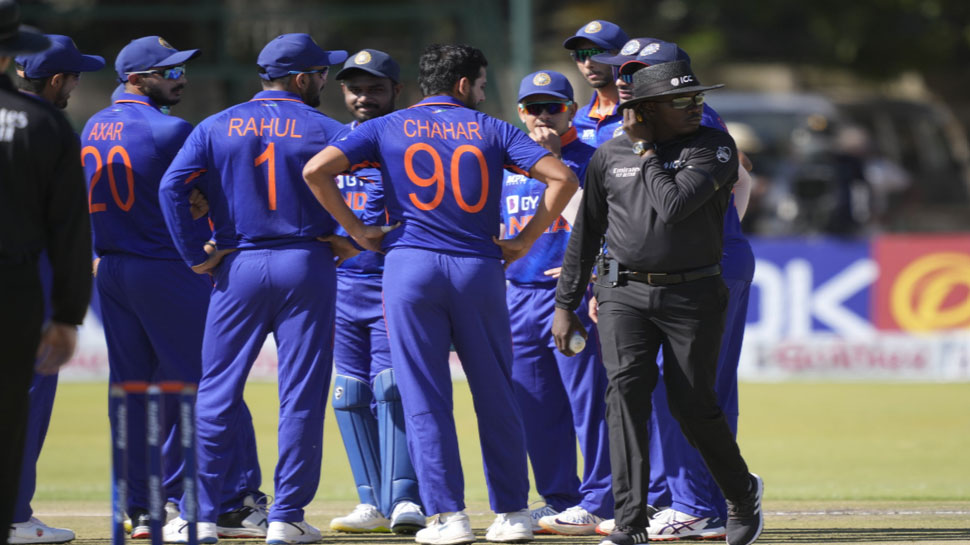 IND vs BAN: बांग्लादेश दौरे के लिए BCCI ने लिया बड़ा फैसला, इन 3 दिग्गजों को बनाया गया टीम इंडिया का कोच
