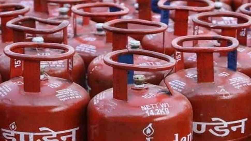 Gas Cylinder पर लिखे नंबरों का मतलब क्या आपको पता है, इनमें छिपी है एक जरूरी जानकारी