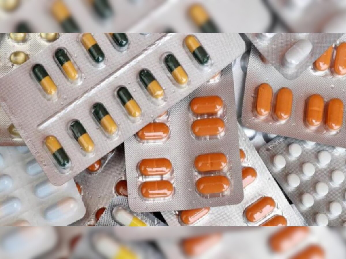 मऊ : कुएं में भारी मात्रा में सरकारी दवाएं मिलीं, डिप्‍टी सीएम ने जांच के आदेश दिए
