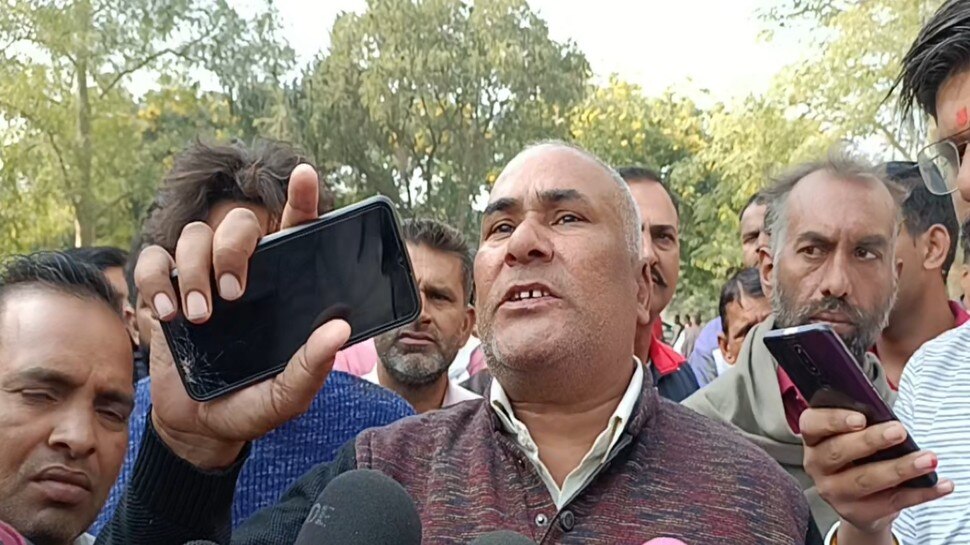 कैथल विवाद: लोगों का आरोप पुलिस नहीं कर रही कार्रवाई, कहा- मजबूरन करना पड़ेगा पलायन
