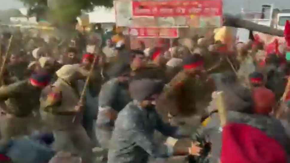Video: पंजाब में सीएम आवास के बाहर मजदूरों का प्रदर्शन, पुलिस ने किया प्रदर्शनकारियों पर लाठीचार्ज