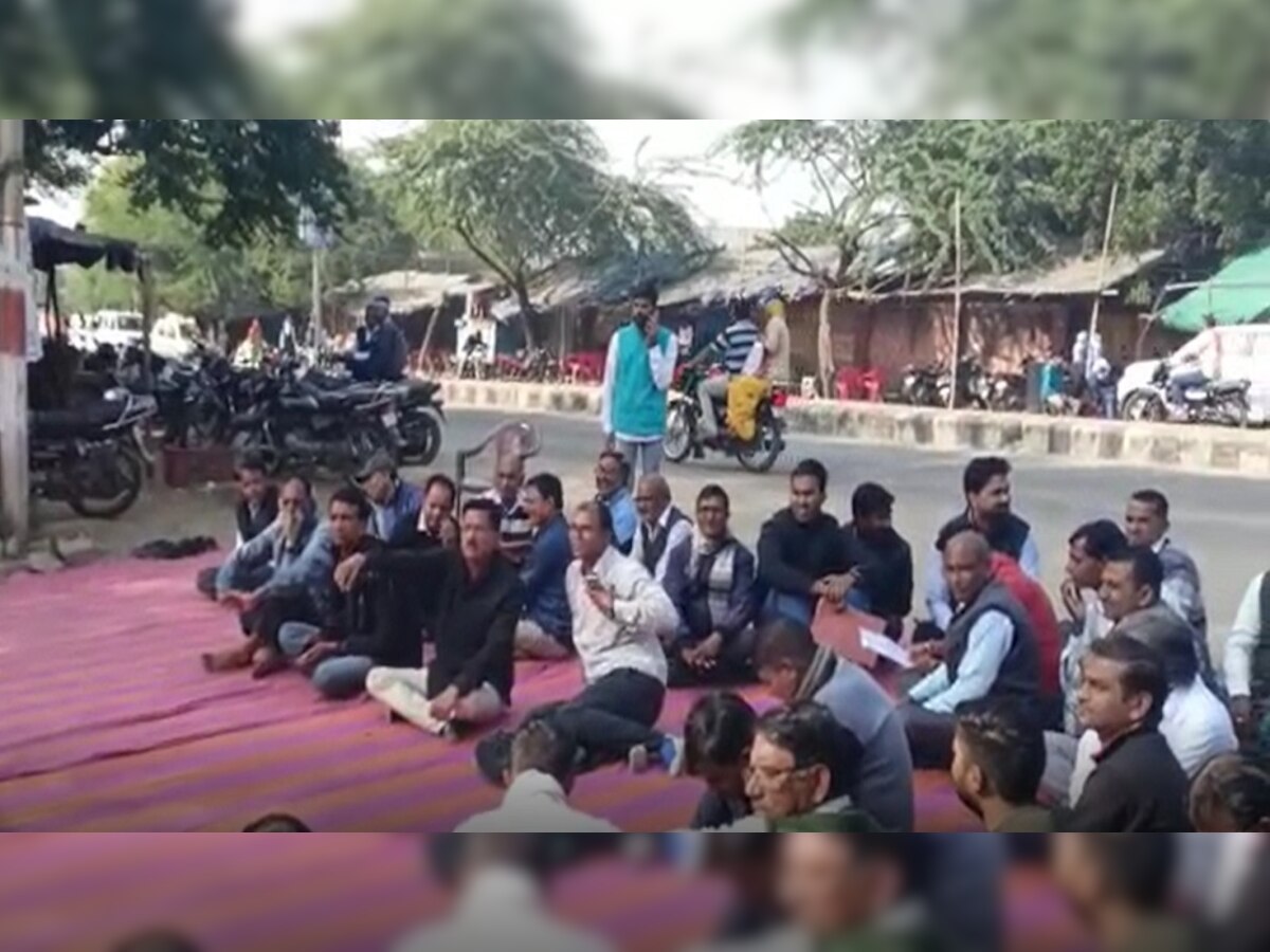 दौसा: जयपुर में न्यायिक कर्मचारी की मौत पर बवाल, सामूहिक छुट्टी से कोर्ट का काम ठप