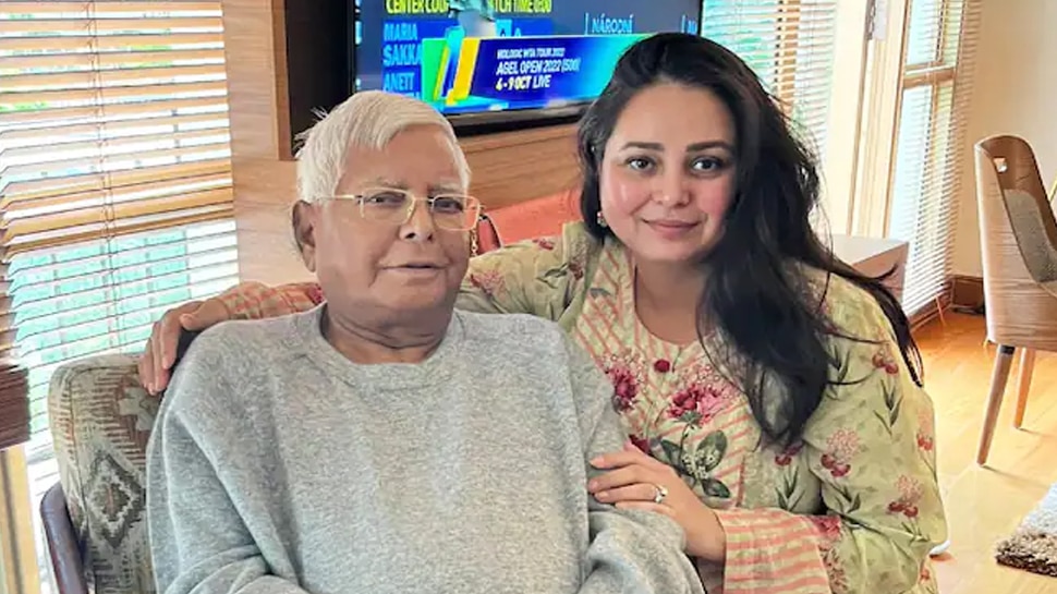 लालू प्रसाद यादव की हेल्थ पर तेजस्वी ने दिया बड़ा अपडेट, इस बात के लिए BJP को ठहराया जिम्मेदार