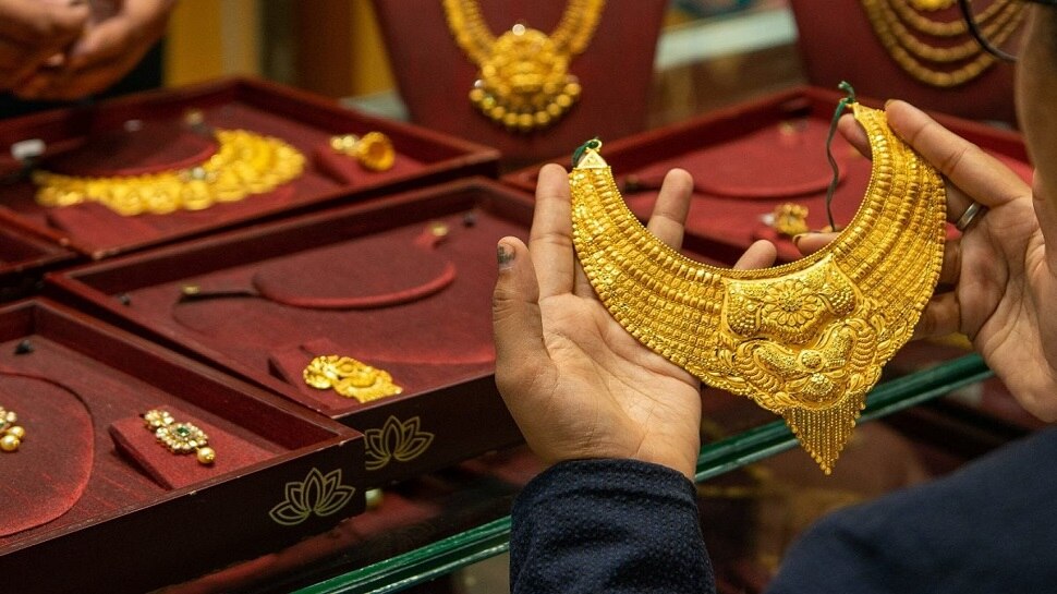 Gold Price Today: सोने-चांदी की कीमतों में जोरदार बढ़त, इस महीने फिर से 56,000 के पार जाएगा सोना! चेक करें आज का भाव