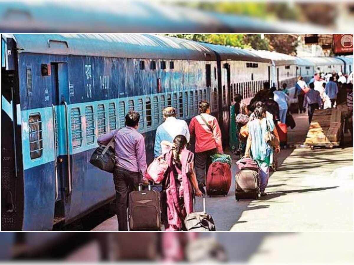 Indian Railway Rules: ट्रेन में एक टिकट पर इससे ज्यादा सामान लेकर गए तो लगेगा मोटा जुर्माना, ये है नियम
