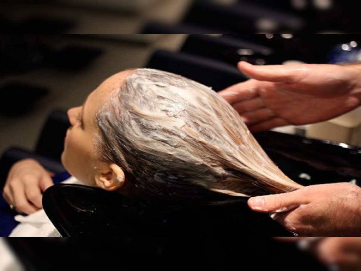 Hair Care Tips: बालों को तेजी से बढ़ाने में मदद करती है मेहंदी, इस तरह से करें इस्तेमाल