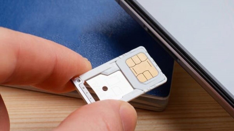 Double Sim Card: मोबाइल फोन में नहीं चला पाएंगे 2 सिम, Airtel-Jio जैसी बड़ी कंपनियां देंगी ग्राहकों को झटका