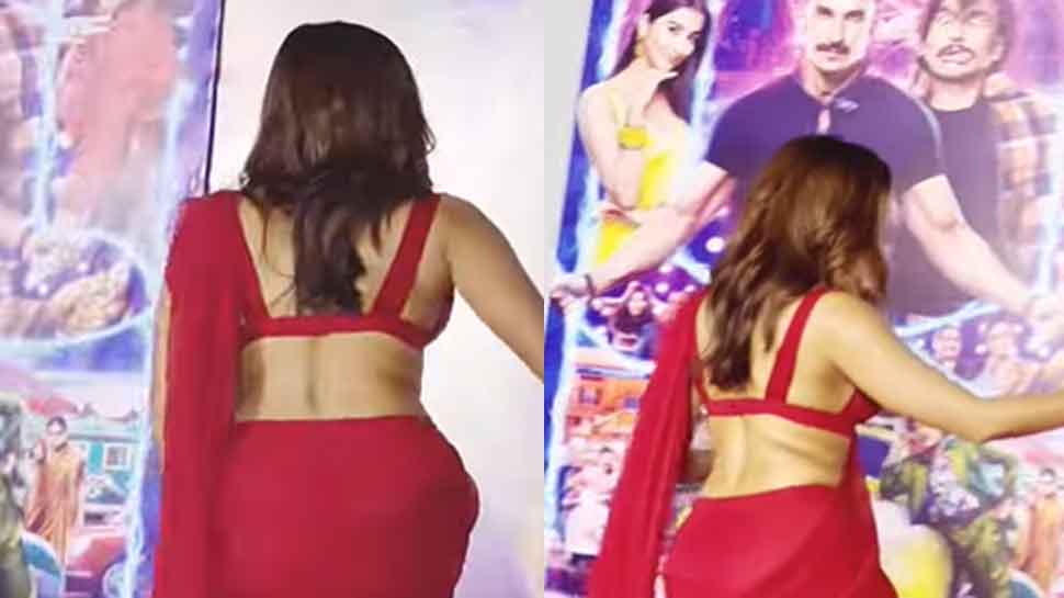 Hotness Overloaded: पतली कमर पर बंधी शिफॉन की साड़ी, दो पट्टियों पर टिके ब्लाउज को पहन हसीना ने ढाया कहर