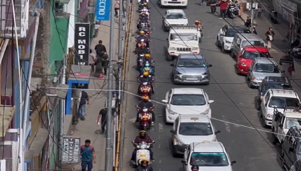 Mizoram Traffic: सामने आया मिजोरम ट्रैफिक का शानदार वीडियो, लोग बोले- जाम लगे भी तो ऐसा ही लगे
