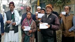UP By Election 2022 Live Updates: मैनपुरी और खतौली में मतदान तेज, रामपुर में रफ्तार सुस्त