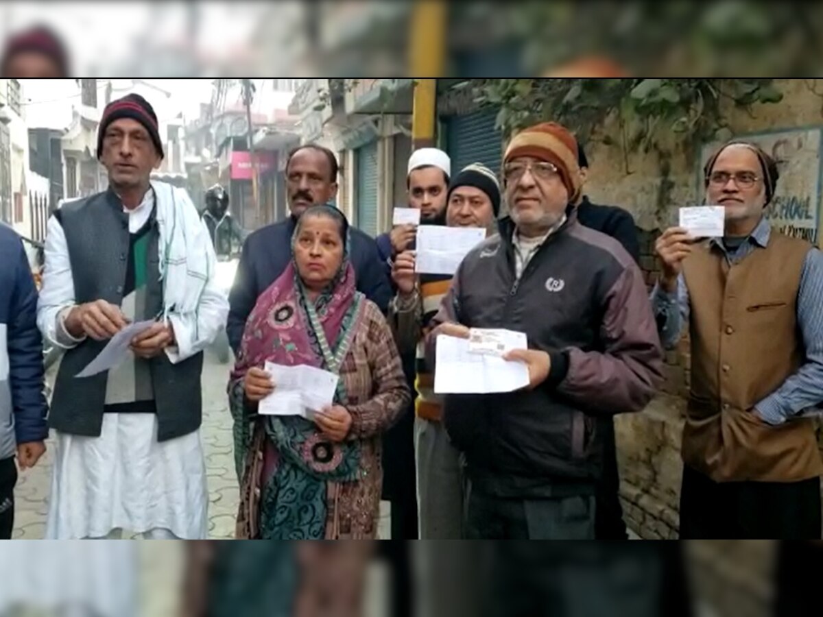 UP By Election 2022 Live Updates: मैनपुरी और खतौली में मतदान तेज, रामपुर में रफ्तार सुस्त