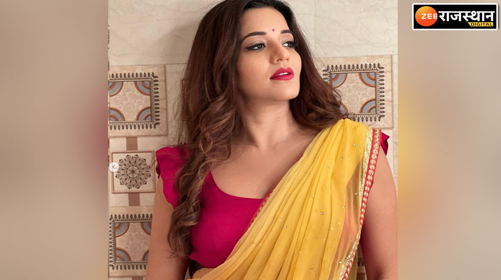 कर्वी फिगर से लूटी महफिल