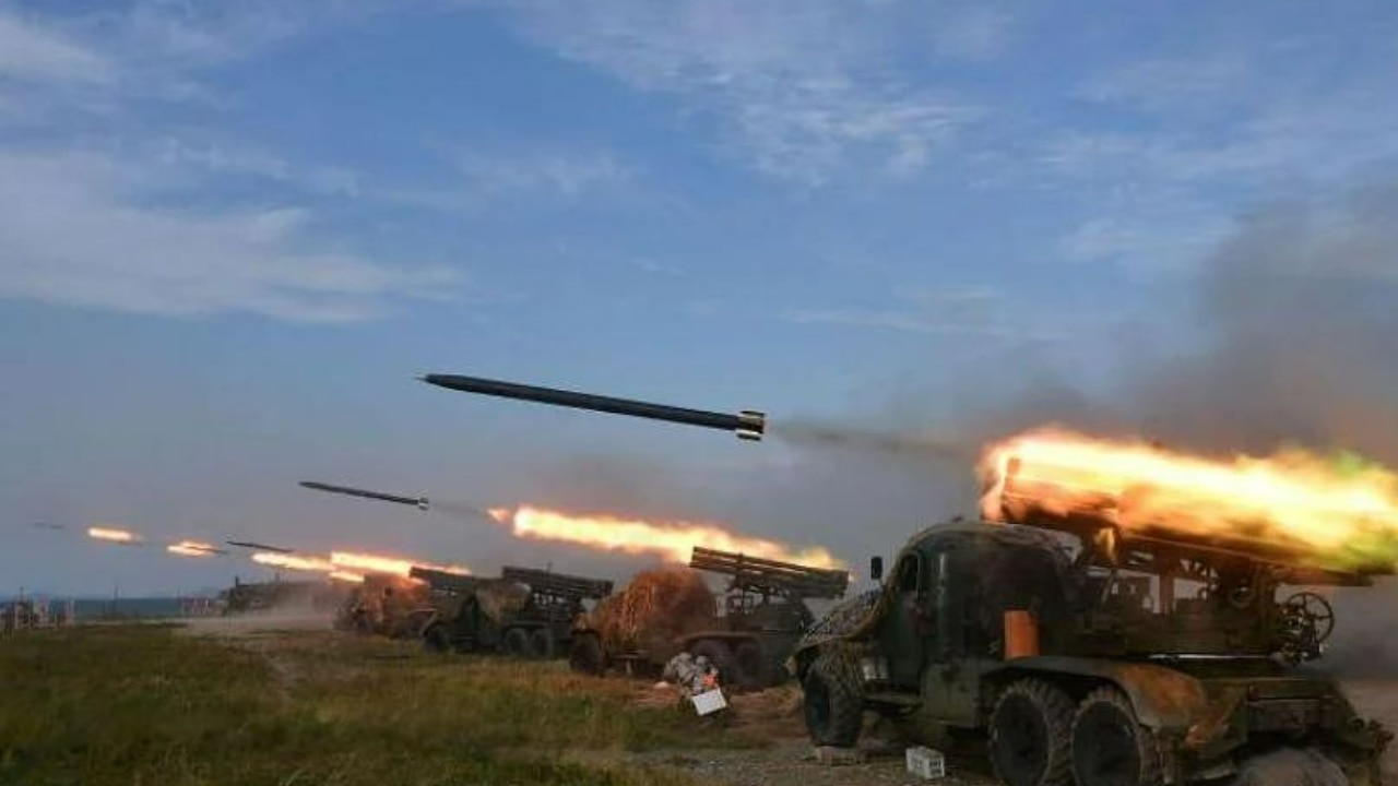 दक्षिण कोरिया का दावा- उत्तर कोरिया ने सीमा पर दागे 130 गोले