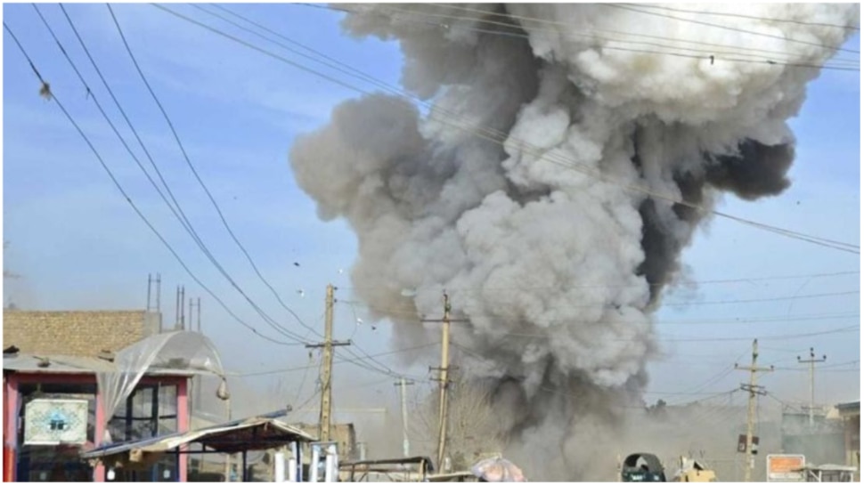 Bomb Strikes in Afghanistan: अफगानिस्तान में सड़क किनारे बम विस्फोट, बस में सवार 7 लोगों की मौत, कई गंभीर