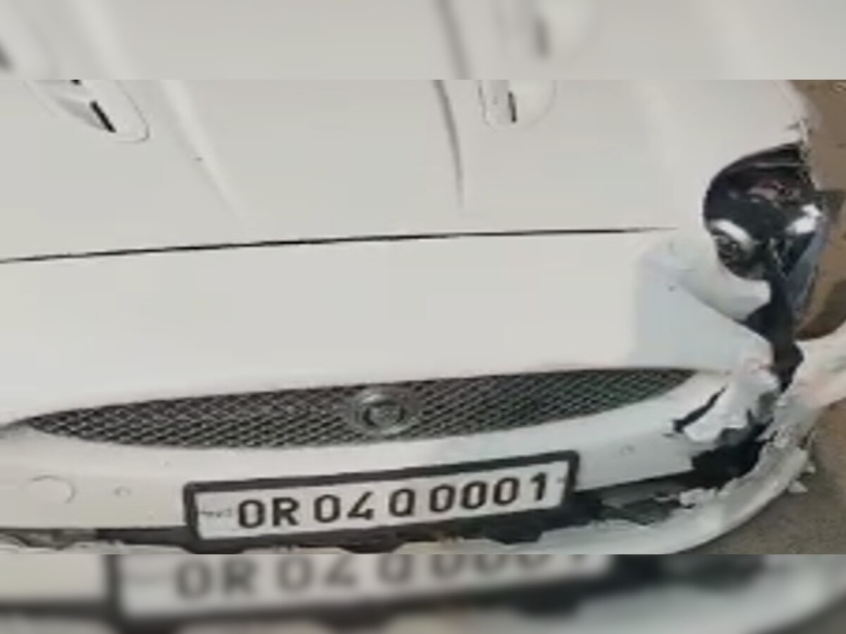 Jaguar Sports Car Accident:ସକାଳୁ ବାହାରିଥିଲେ ଅଫିସ, ଦୁର୍ଘଟଣାରେ ଚାଲିଗଲା ଜୀବନ