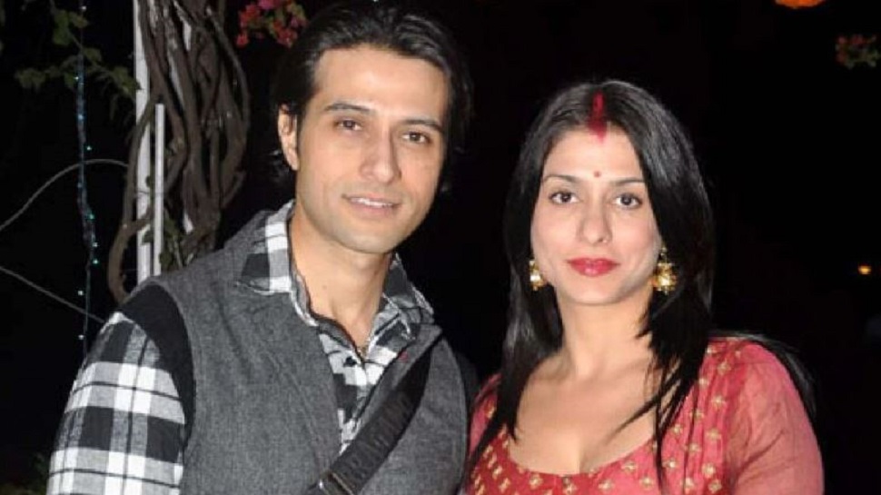 Tv Serial Artist: ବିବାହର ୧୮ ବର୍ଷ ପରେ ପିତାମାତା ହେଲ ଏହି ସେଲିବ୍ରେଟି, ସୋସିଆଲ ମିଡିଆରେ ଘୋଷଣା କଲେ ଝିଅର ନାଁ Tv Serial Artist: ବିବାହର ୧୮ ବର୍ଷ ପରେ ପିତାମାତା ହେଲ ଏହି ସେଲିବ୍ରେଟି, ସୋସିଆଲ ମିଡିଆରେ ଘୋଷଣା କଲେ ଝିଅର ନାଁ