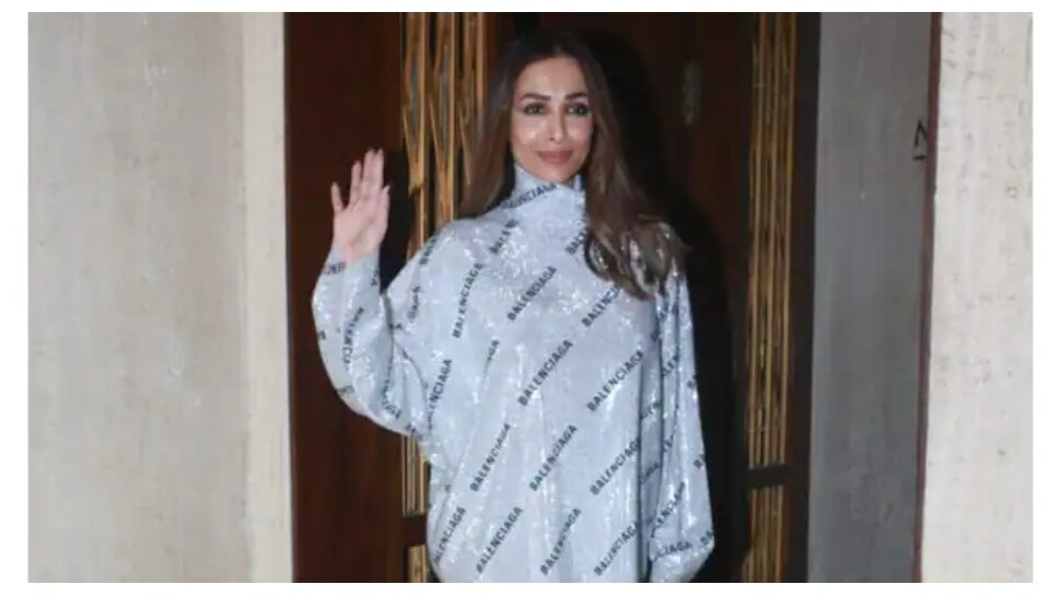 Malaika Arora Troll: ढका हुआ था मलाइका का पूरा बदन, लेकिन ड्रेस के ऊपर लिखा कुछ ऐसा कि लोगों ने कर दिया ट्रोल