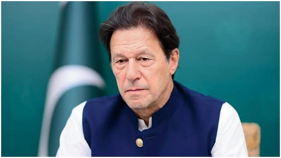 Imran Khan: इमरान खान को ‘गुप्त संदेश’ विवाद से जुड़े ऑडियो लीक मामले में राहत, FIA के समन पर लगी रोक