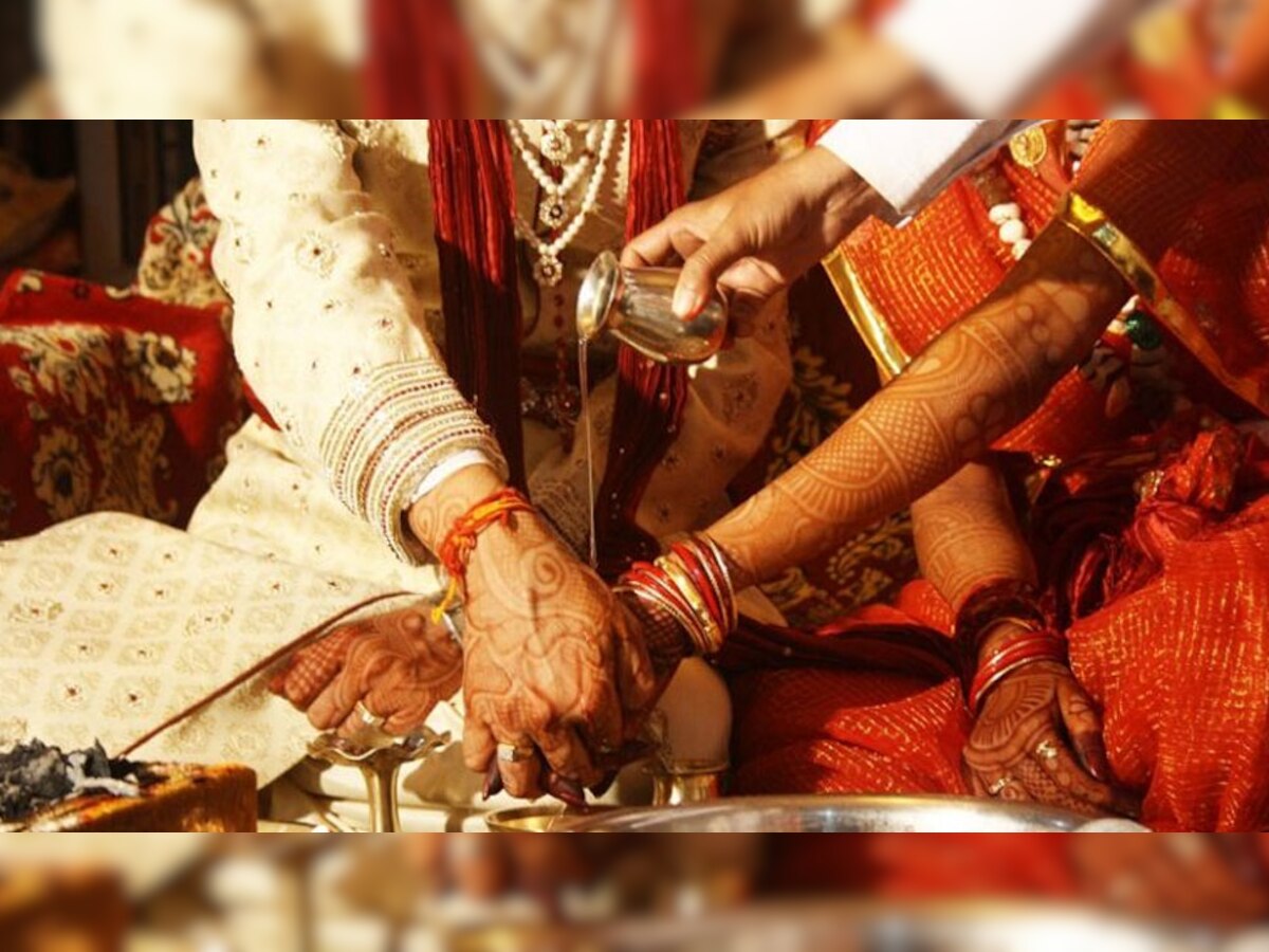 Hindu Marriage Rules: शादियों में हमेशा दूल्हे के बायें ओर ही क्यों बैठती है दुल्हन? क्या कभी सोचा है आपने, आज जान लीजिए सही वजह
