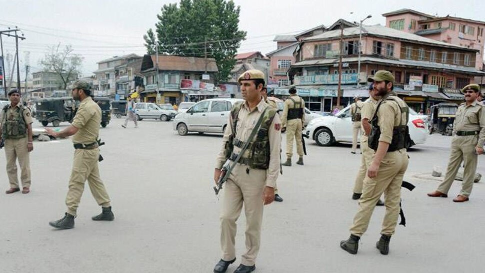 Jammu Kashmir: जम्मू कश्मीर हाईकोर्ट का बड़ा फैसला, JKSSB की सब-इंस्पेक्टर, सिविल इंजीनियर भर्ती परीक्षा को किया रद्द