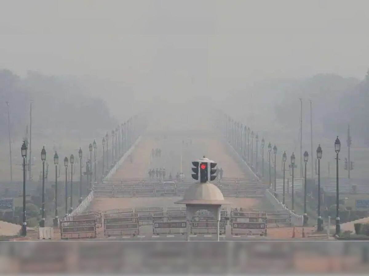 Delhi Pollution: Delhi-NCR में प्रदूषण और ठंड का डबल अटैक, AQI फिर पहुंचा 300 के पार