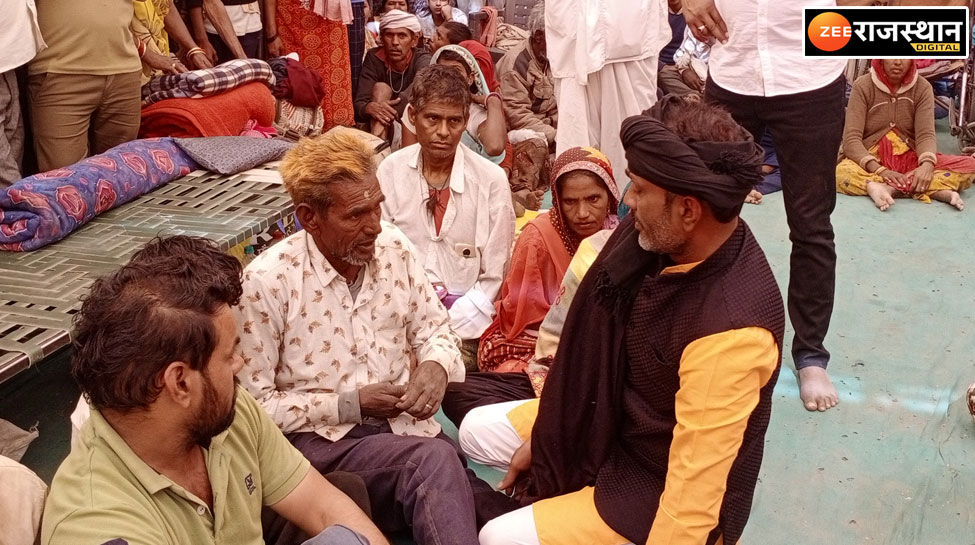 kambal wale baba appeared in Rajasthan do treating by black blankets