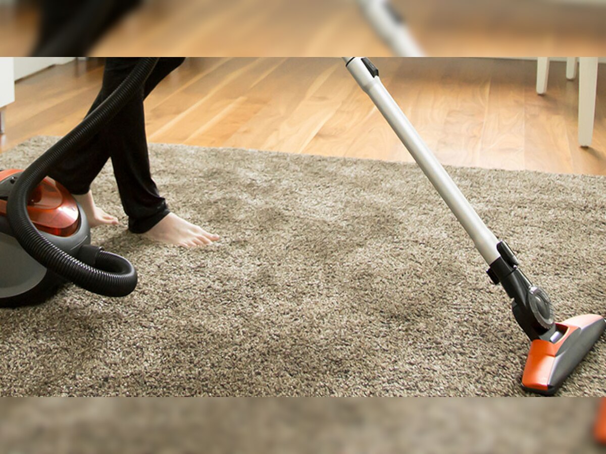 Vacuum Cleaning Tips: ऐसे इस्तेमाल करेंगे वैक्यूम क्लीनर तो जल्दी से नहीं होगा खराब, जान लें काम के ये टिप्स