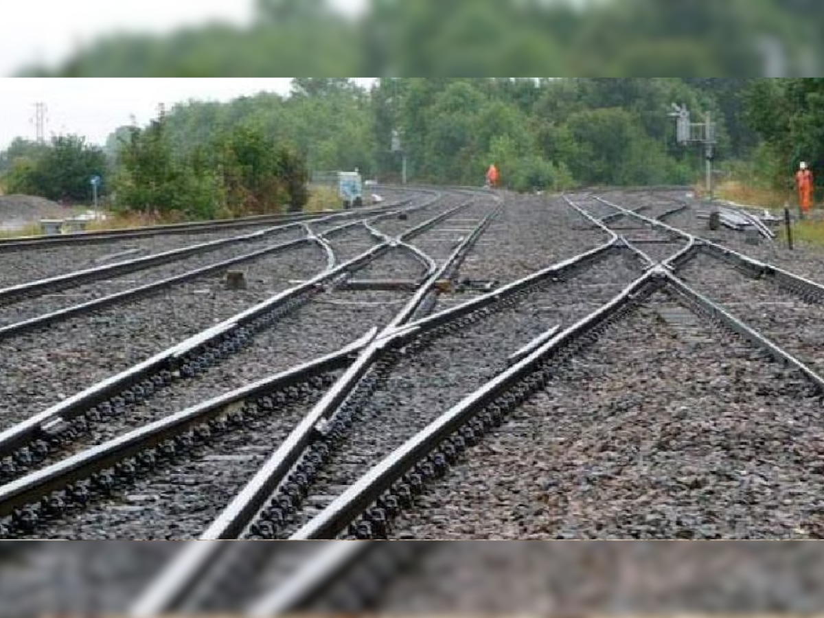 cost of laying one kilometer railway track also know about expence of