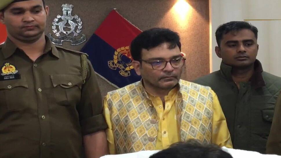 Kanpur: पुलिस ने 5 बांग्लादेशी नागरिकों को किया गिरफ़्तार; एसपी MLA इरफ़ान सोलंकी ने वेरिफाई किए थे कई दस्तावेज़ Kanpur: पुलिस ने 5 बांग्लादेशी नागरिकों को किया गिरफ़्तार; एसपी MLA इरफ़ान सोलंकी ने वेरिफाई किए थे कई दस्तावेज़