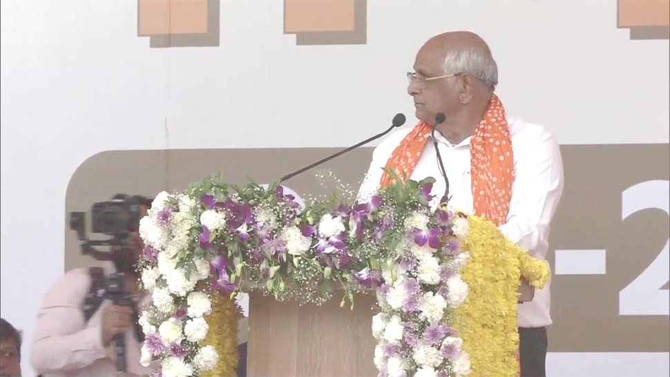 दूसरी बार गुजरात के मुख्यमंत्री बने भूपेेंद्र पटेल, इन 16 मंत्रियों ने भी ली शपथ, मोदी-शाह भी रहे मौजूद दूसरी बार गुजरात के मुख्यमंत्री बने भूपेेंद्र पटेल, इन 16 मंत्रियों ने भी ली शपथ, मोदी-शाह भी रहे मौजूद
