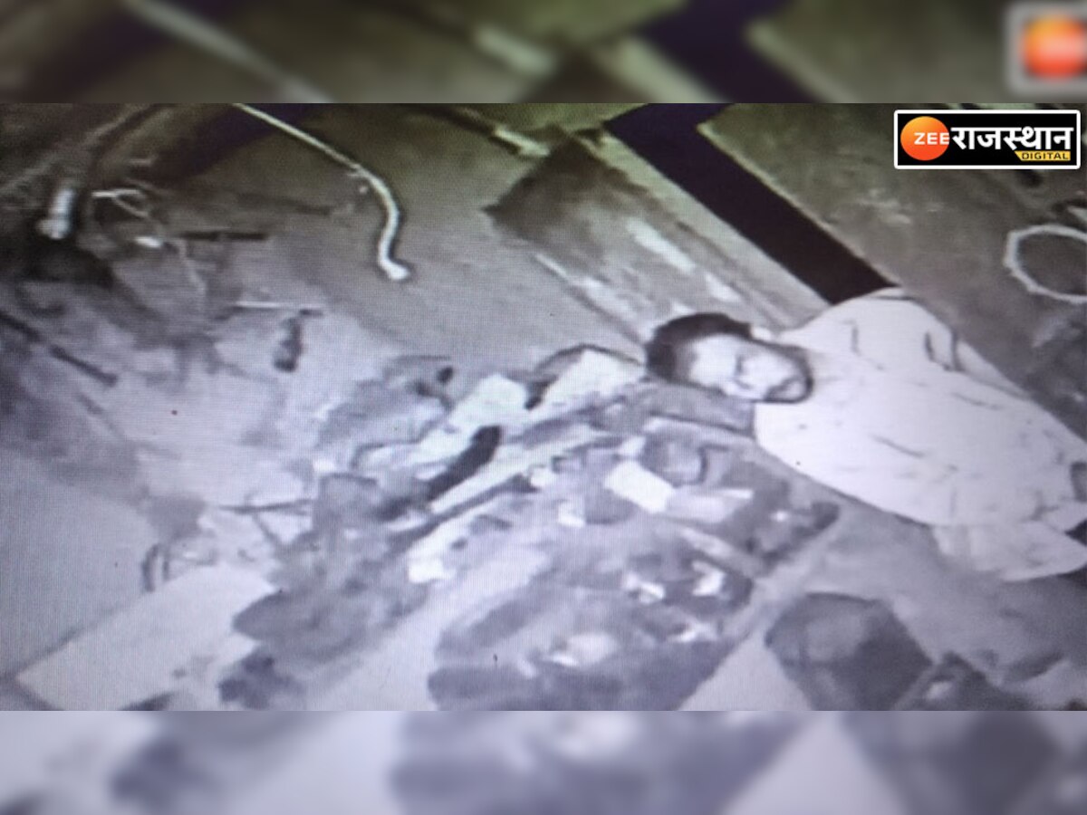 Sikar News: सैनी डीजल वर्कशॉप पर चोरी करते हुए दो महिला और एक व्यक्ति अरेस्ट