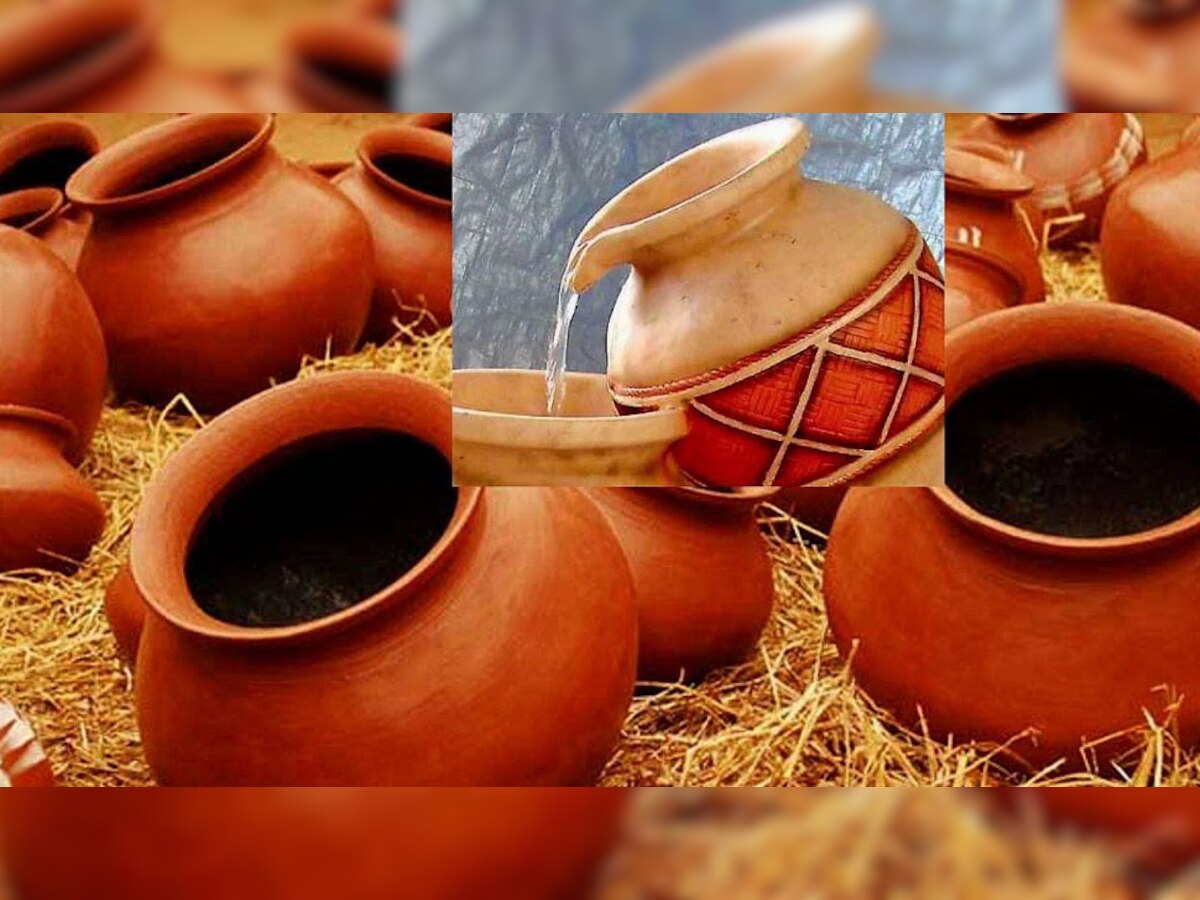 Vastu Tips: मां लक्ष्मी को प्रसन्न करना है तो घर में रख लें मिट्टी के ये बर्तन, धन-दौलत का लग जाता अंबार 