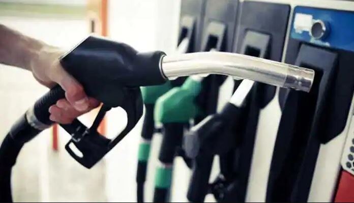 पेट्रोलियम मंत्री ने बताया कैसे सस्ता हो सकता है पेट्रोल-डीजल, लोकसभा में दिया जवाब