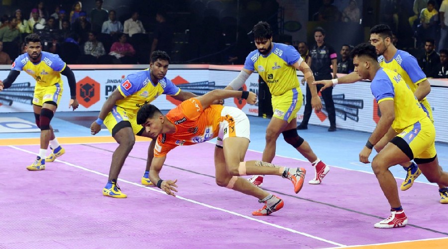 PKL-9 (Semifinal-2) : आखिरी रेड के रोमांच में पलटन ने जयपुर को हराया, पहली बार फाइनल में बनाई जगह