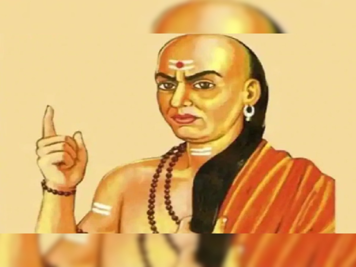 Chanakya Niti: जिंदगी में पाना चाहते हैं कामयाबी तो इन 4 चीजों को भूलकर भी न करें नजरअंदाज, चाणक्य नीति में बताया गया है रहस्य 