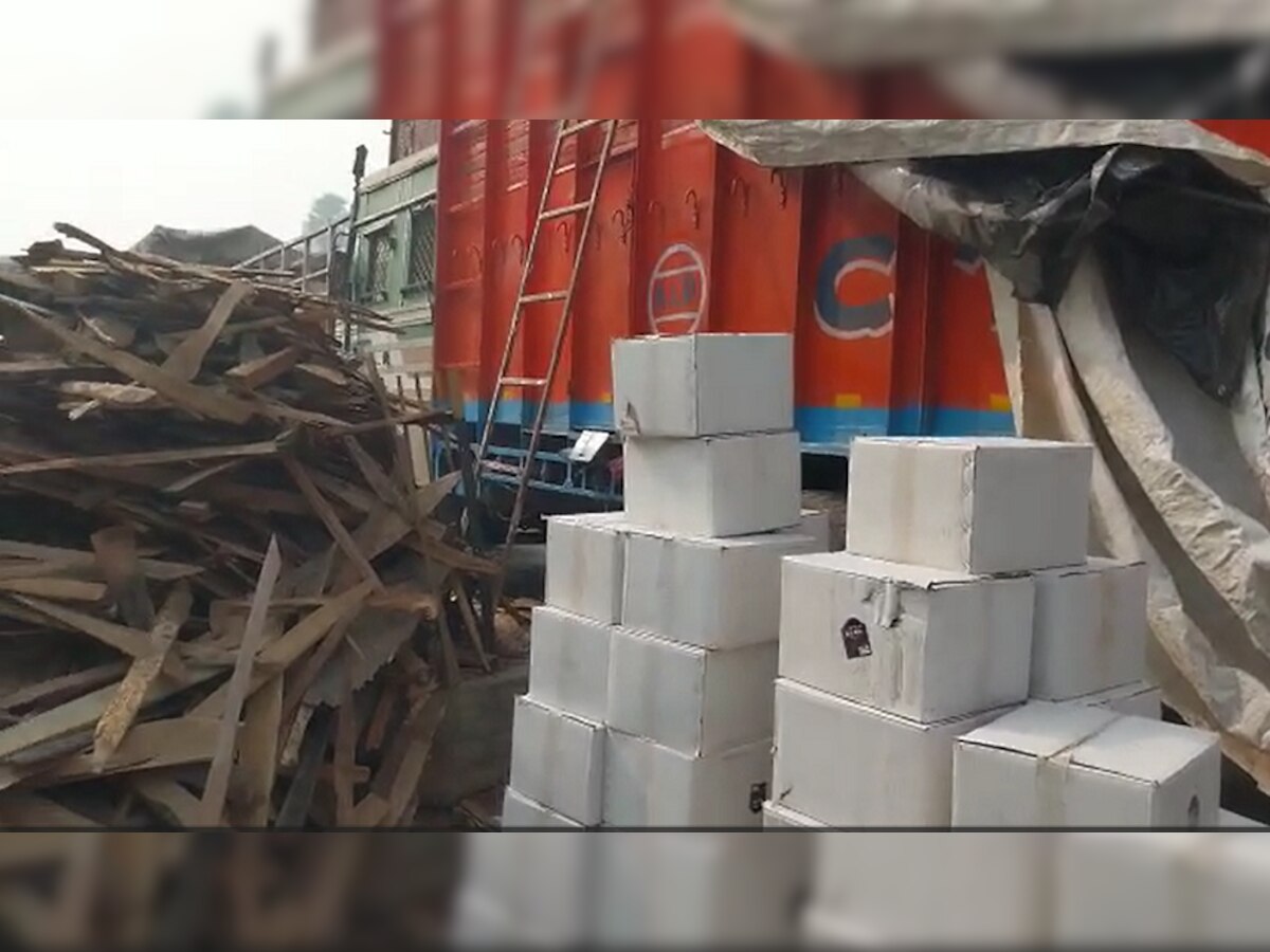 मुजफ्फरपुर पुलिस को मिली बड़ी सफलता, लकड़ी लदी ट्रक से 500 पेटी शराब बरामद