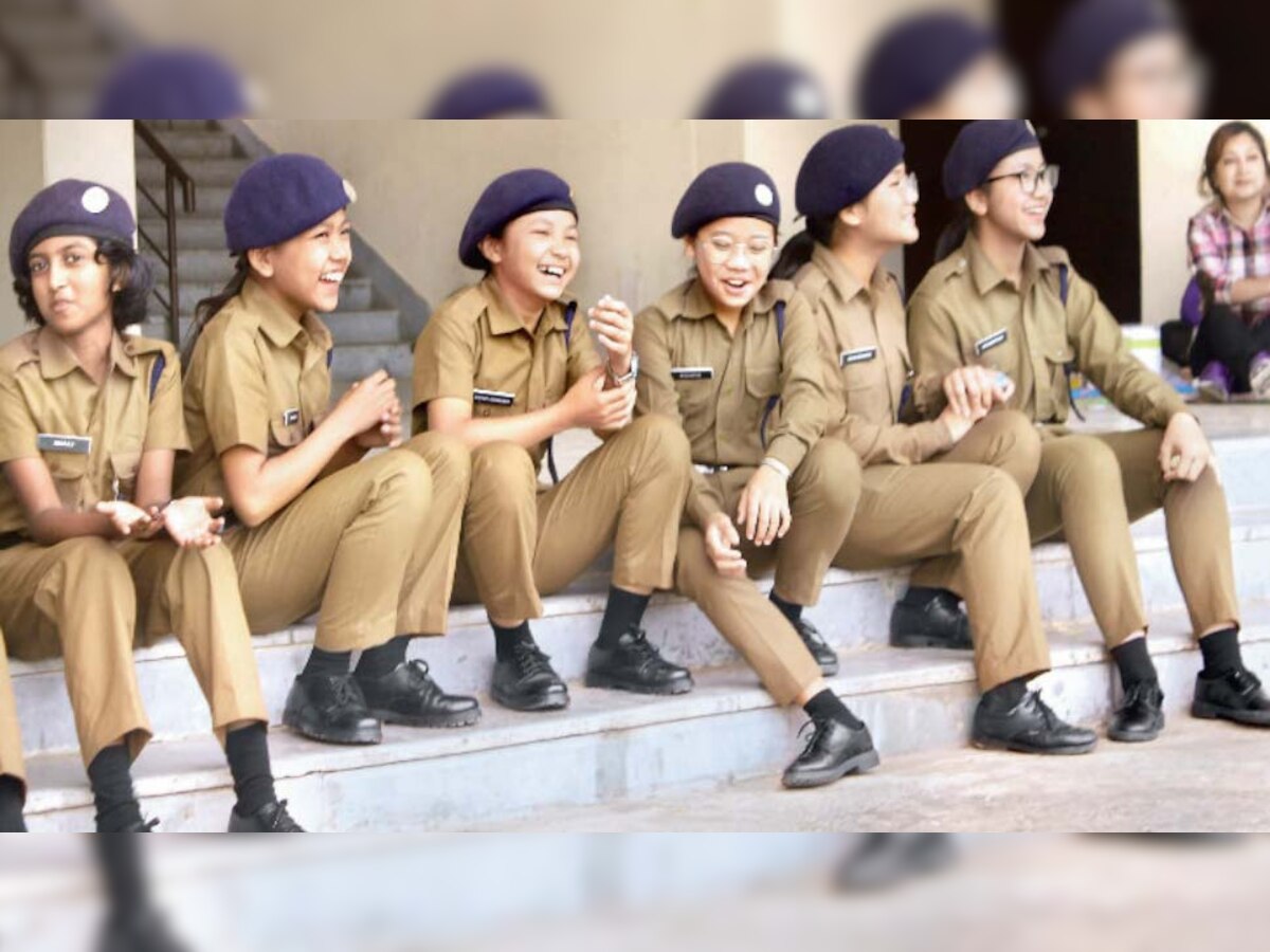 Sainik School: सैनिक स्कूल में कराना है बच्चे का एडमिशन, इस तारीख को है पेपर; ये वाले कागज कर लो तैयार