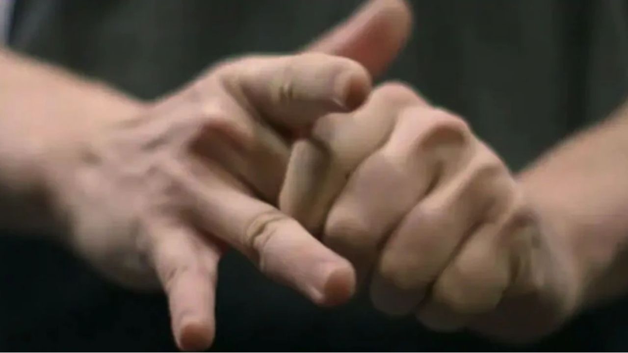 habit of cracking fingers can a punishment Joint pain can be a