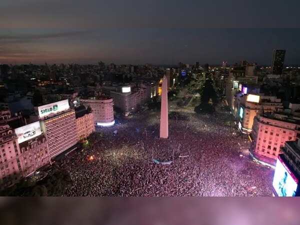 FIFA World Cup Winner: ଫିଫା ବିଶ୍ୱକପ ହାତେଇଲା ଦେଶ, ଐତିହାସିକ ଆର୍ଜେଣ୍ଟିନା ସ୍ମାରକୀ ଠାରେ ପାଳିତ ହେଲା ବିଜୟ ଉତ୍ସବ 